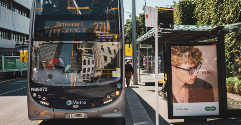 bus stop auckland